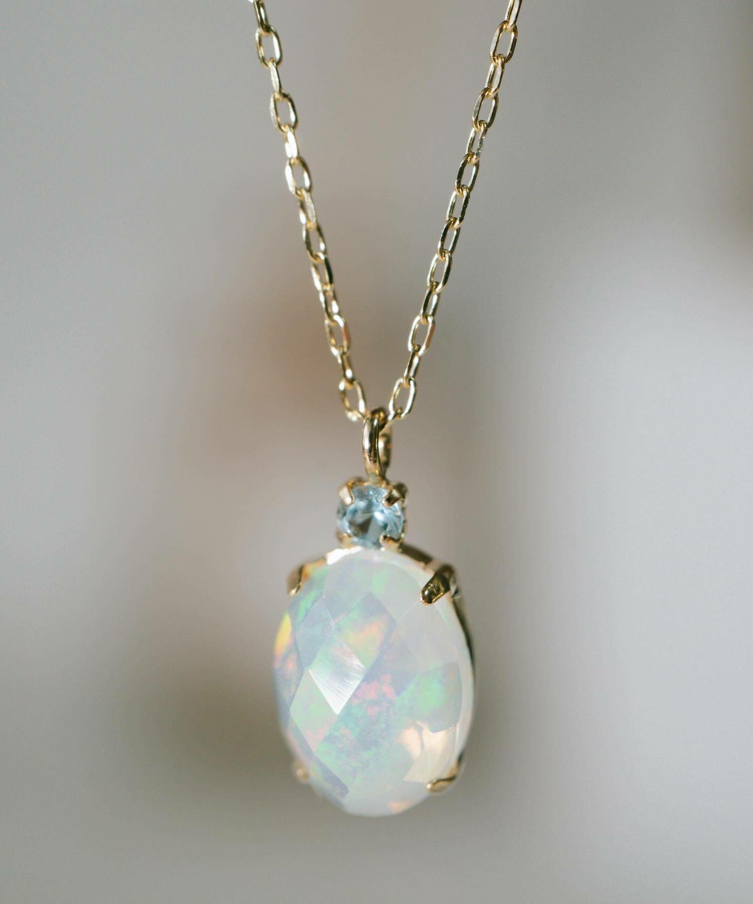 オパールネックレス天然石ブルートパーズイエローゴールド【gloa-noll-nkグロア・ノル】オーバルネックレスペンダントネックレスレディース40代50代30代10K金属アレルギー対応10金k10ゴールドおしゃれ誕生石ネックレスパワーストーンお守り