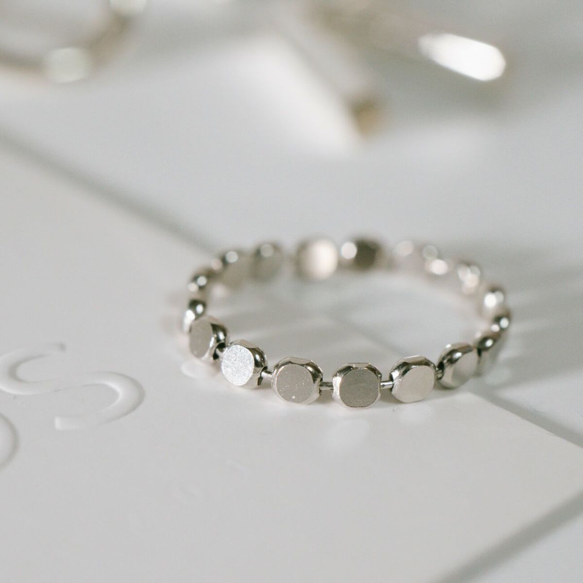 ドットリング指輪レディースシルバーk18仕上げ【kivia-ringキヴィア】ドットリングリングシルバー925ゴールドシンプル18k18金人差し指リング9号11号13号華奢細い重ねづけシンプルシルバーリングニッケルフリーファッションリング