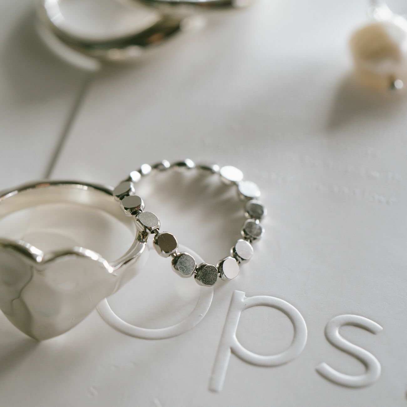 ドットリング指輪レディースシルバーk18仕上げ【kivia-ringキヴィア】ドットリングリングシルバー925ゴールドシンプル18k18金人差し指リング9号11号13号華奢細い重ねづけシンプルシルバーリングニッケルフリーファッションリング