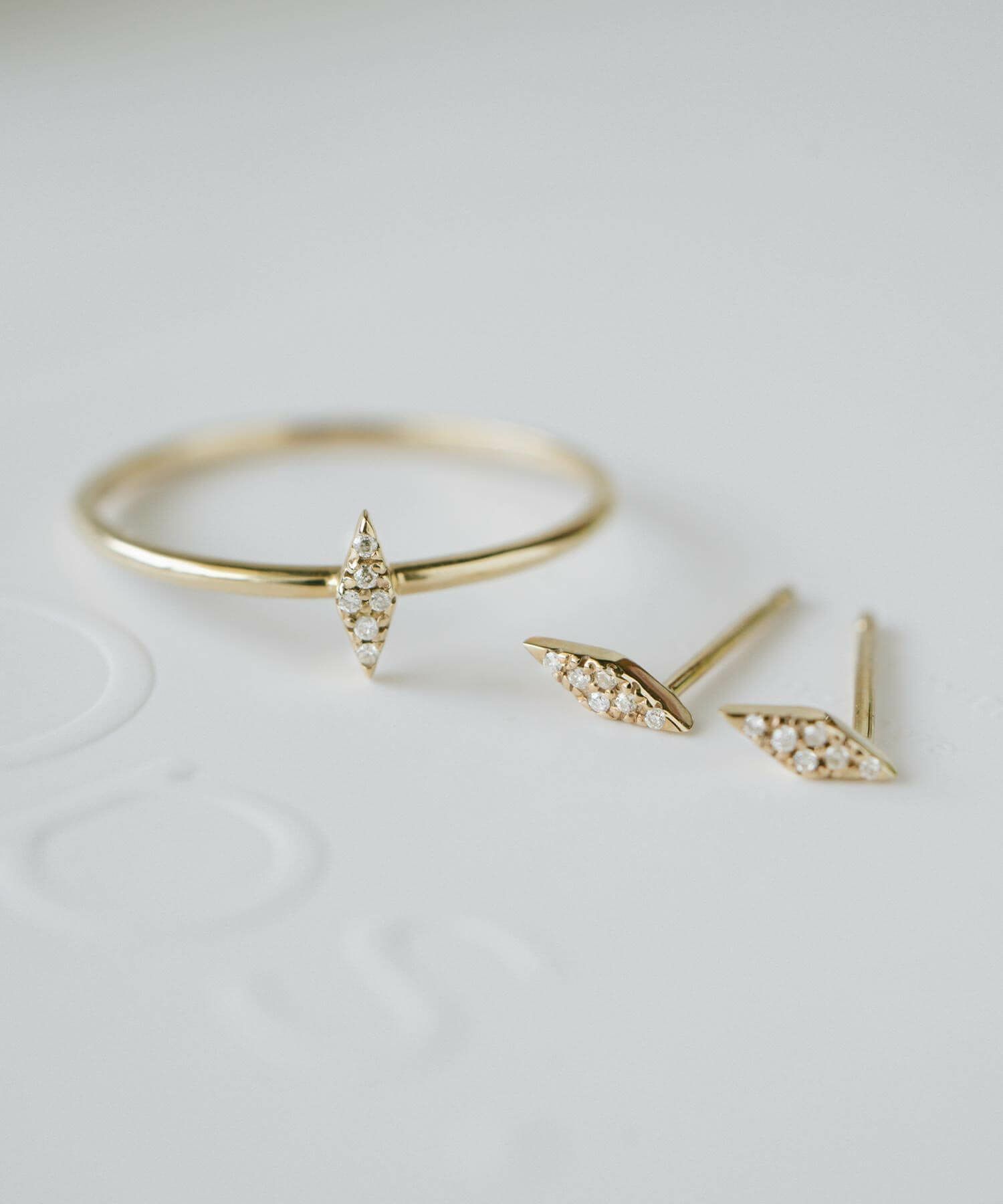 ひし形ゴールド金属アレルギー対応ピアスかわいい可愛い【fostellaフォステラ】ピアスおしゃれシンプルつけっぱなし目立たないダイヤモンドピアス女性誕生石極小ダイヤピアス10kk1010金ピアスレディース小さい大人