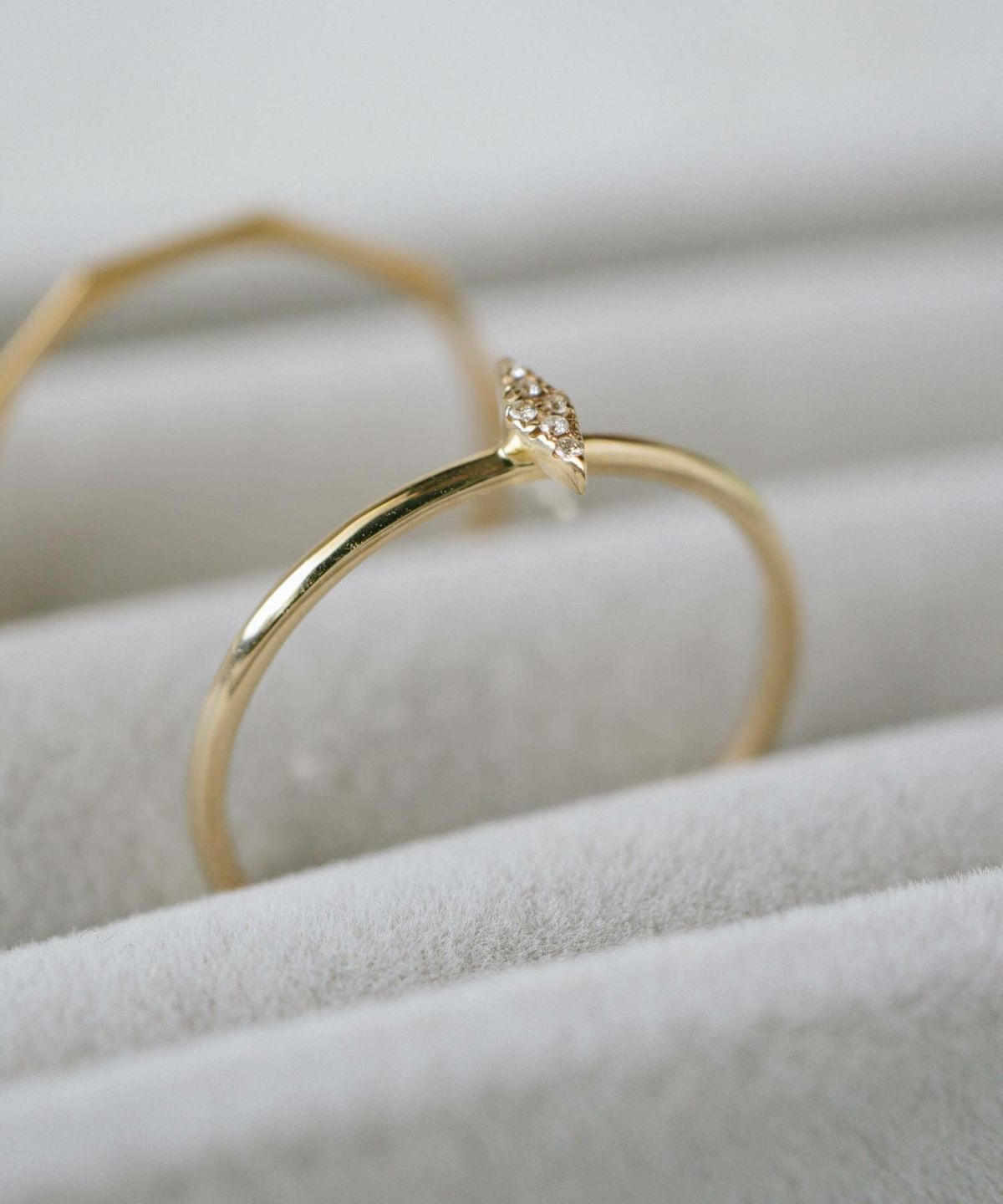 パヴェ重ね付けダイヤリングゴールド10k【fostellaフォステラ】人差し指k10リング10金指輪ダイヤモンドリング50代スリム40代30代誕生日プレゼント女性ひし形リングメレダイヤ金属アレルギー対応細い極細華奢重ね付けリング金指輪