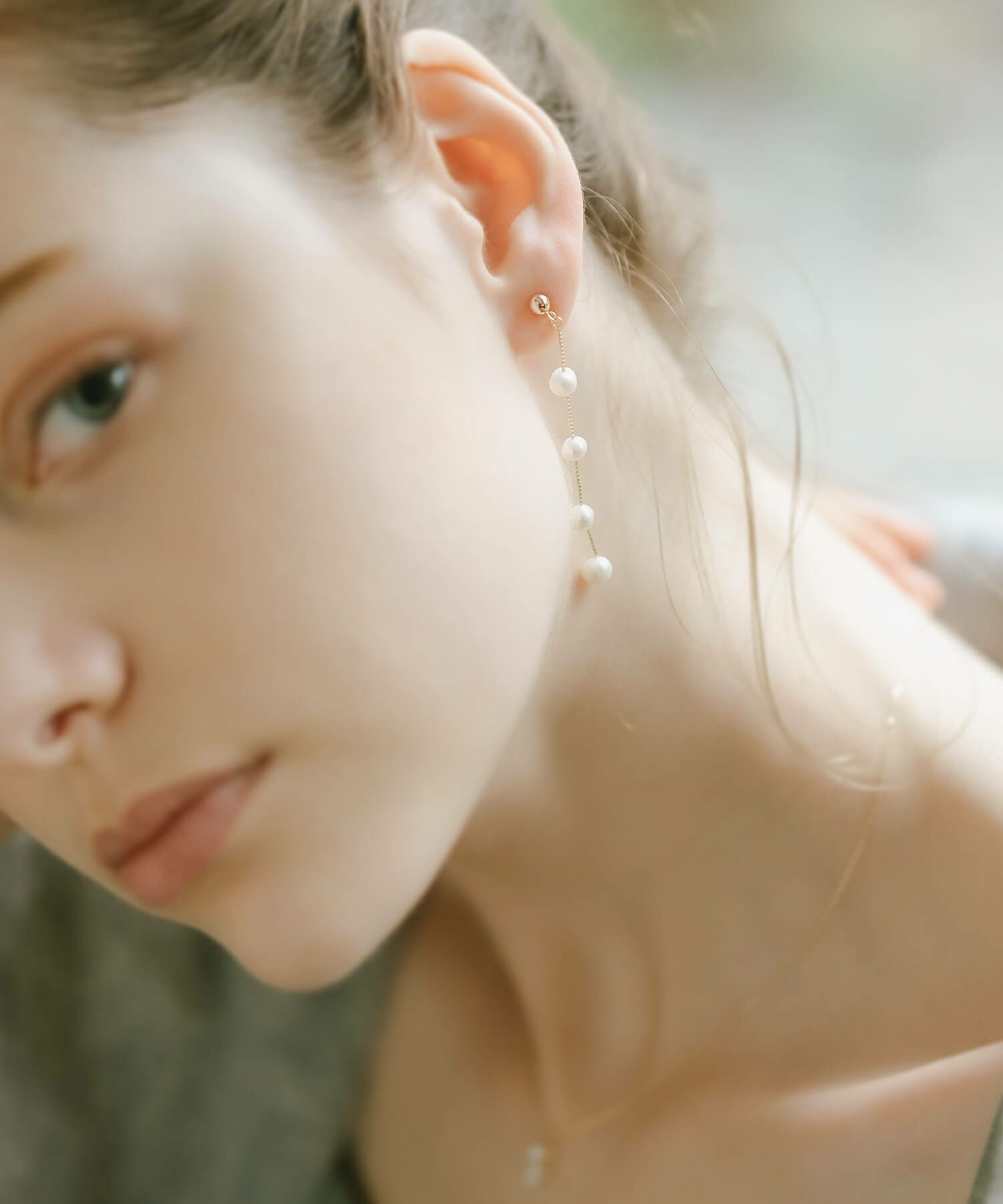 4連パール真珠ピアス揺れるかわいい【afrizo-treアフリジオ・トレ】ピアスアレルギー対応おしゃれピアス18k仕上げ真珠ピアス普段使いシルバーゴールドピアスニッケルフリーシンプルピアスブランド20代30代40代50代大人プレゼント女性誕生日