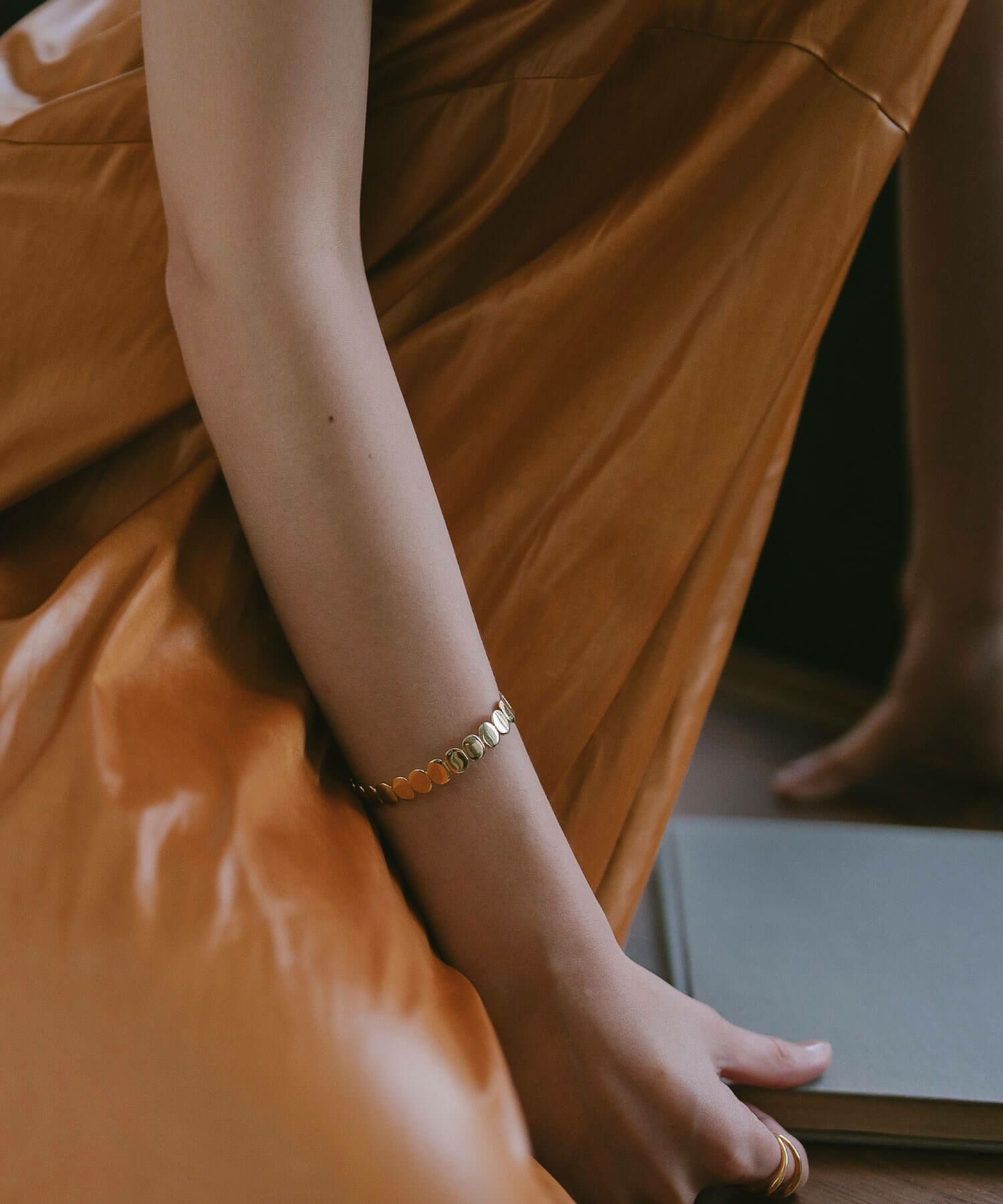 【訳ありアウトレット品】★通常価格→アウトレット価格バングル 太め 【HALVA ハルヴァ】 シルバー ジュエリー レディース 太め ワイド ブレスレット シルバー925 SV925 シンプル silver925 ワイドバングル カーブ プレーン カフ 大ぶり 太バングル おしゃれ