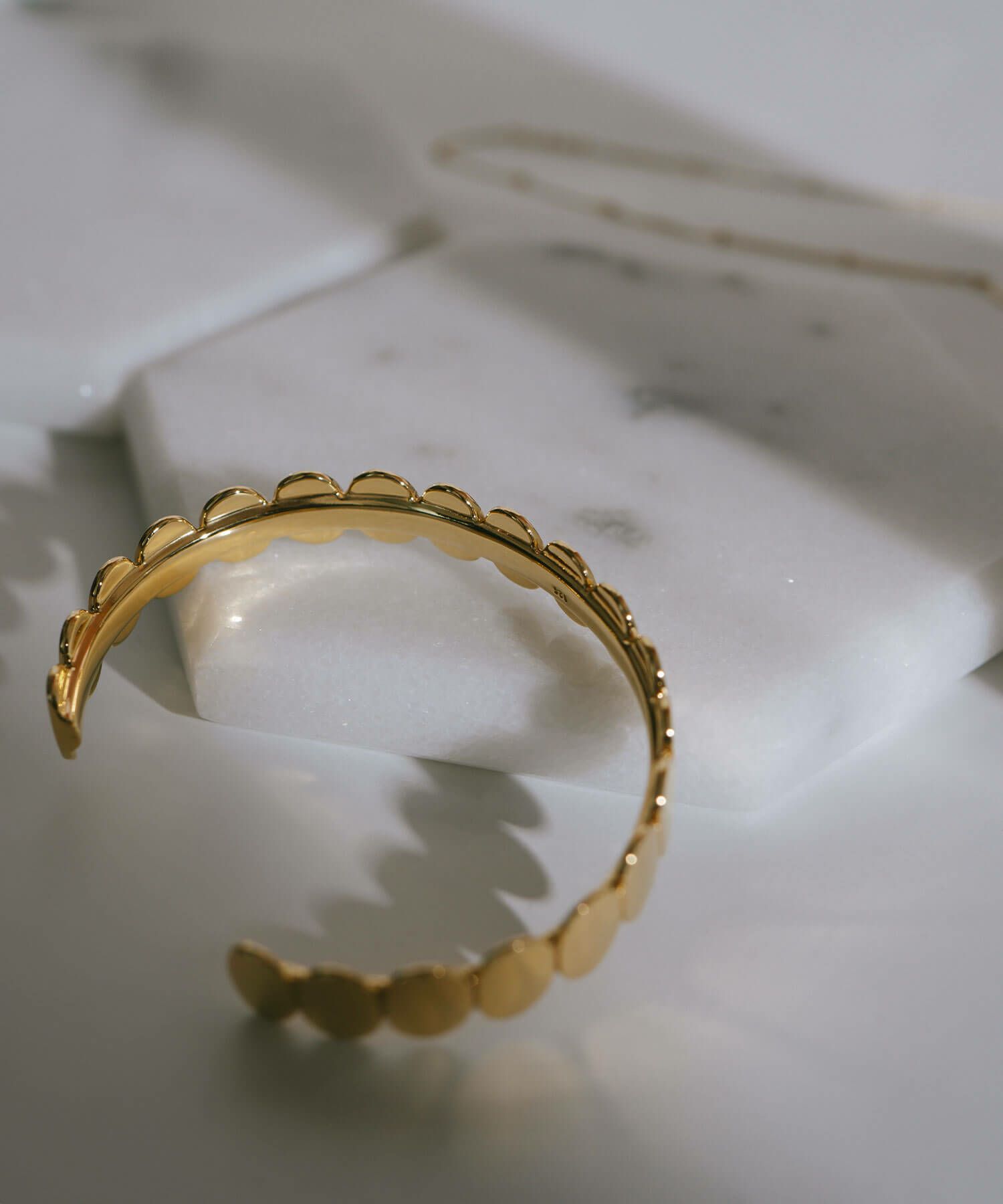 【訳ありアウトレット品】★通常価格→アウトレット価格バングル 太め 【HALVA ハルヴァ】 シルバー ジュエリー レディース 太め ワイド ブレスレット シルバー925 SV925 シンプル silver925 ワイドバングル カーブ プレーン カフ 大ぶり 太バングル おしゃれ