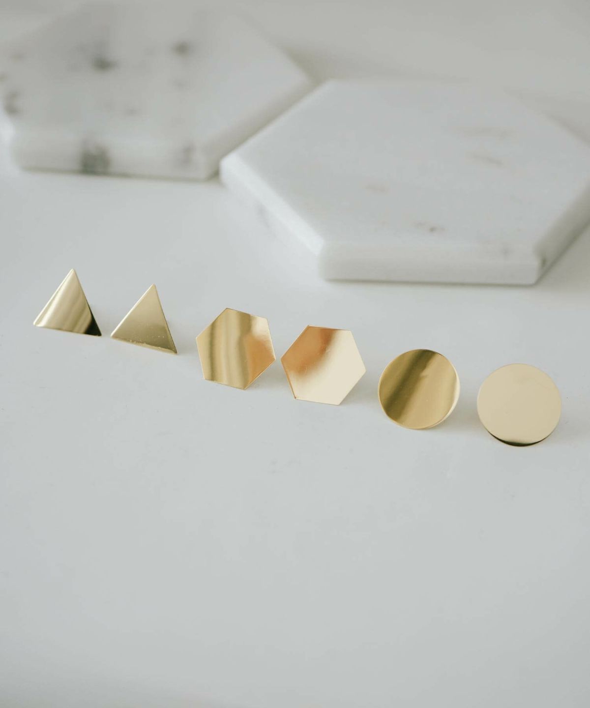 かわいい 大ぶり ピアス 金属アレルギー 対応 18金  大人 幾何学 18 金 ピアス 大ぶり レディース メンズ トライアングル 18k k18 シンプル ピアスシンプル 三角 丸 円  ラウンド ヘキサゴン 多角形　ピアス おしゃれ 可愛い ゴールド