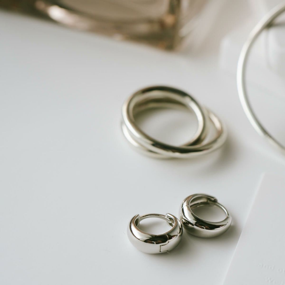 小ぶり フープピアス シルバー925 18K仕上げ ゴールド シンプル レディース ブランド 金属アレルギー対応