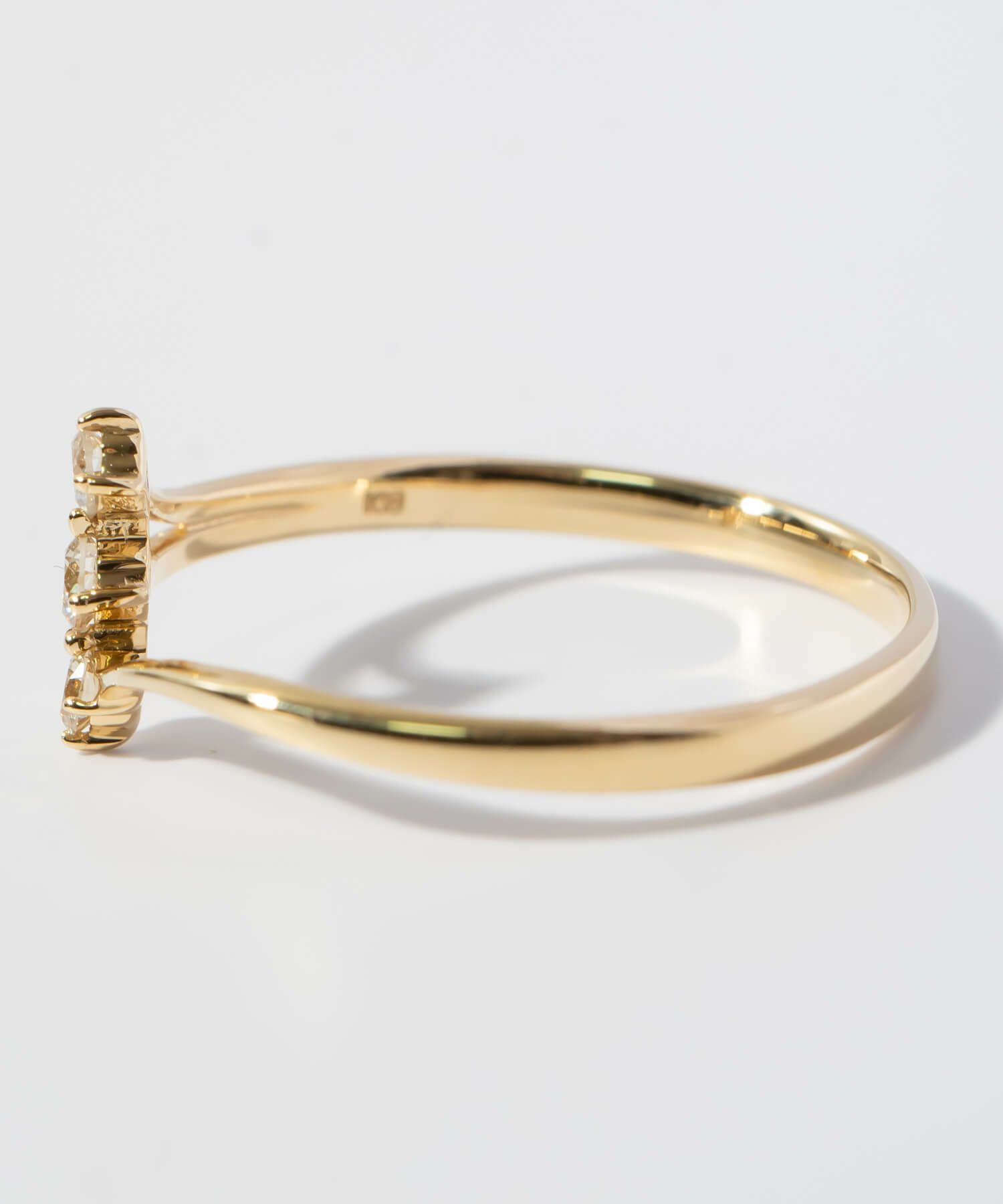 3連 ダイヤ 指輪 ダイヤモンド 18金 リング k18 シンプル 【asteri-orion アステリ・オリオン】 18k リング ダイヤ レディース ゴールド 誕生石 パワーストーン 指輪 天然石 指輪 レディース おしゃれ つけっぱなし 華奢 リング 重ね 付け 重ねづけ 繊細 星 スター リング