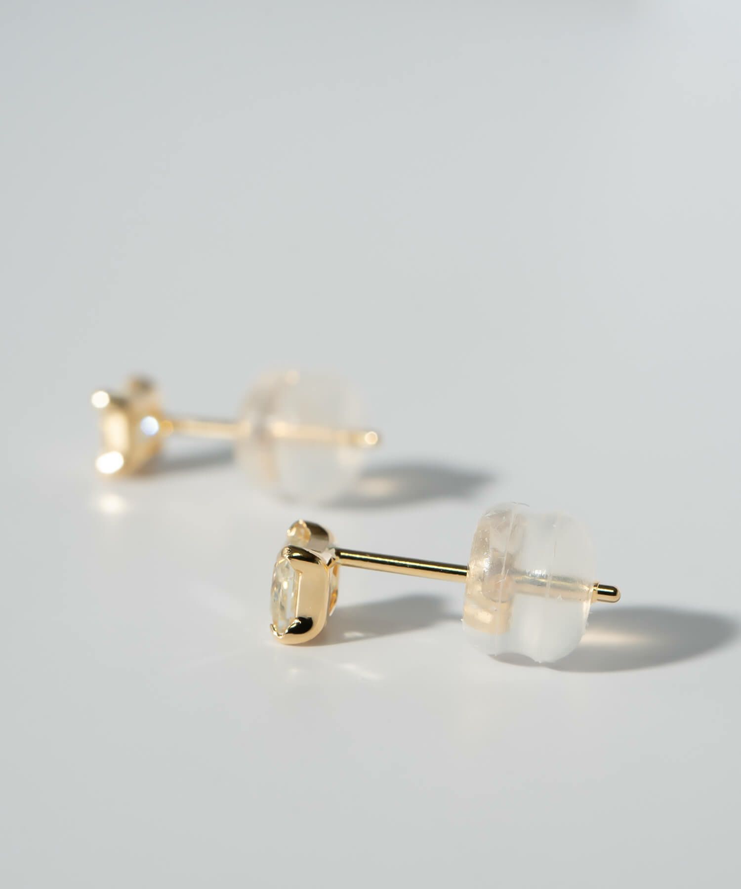 ゴールド 18k ダイヤ ピアス ダイヤモンド 一粒 レディース ブランド プリンセスカット