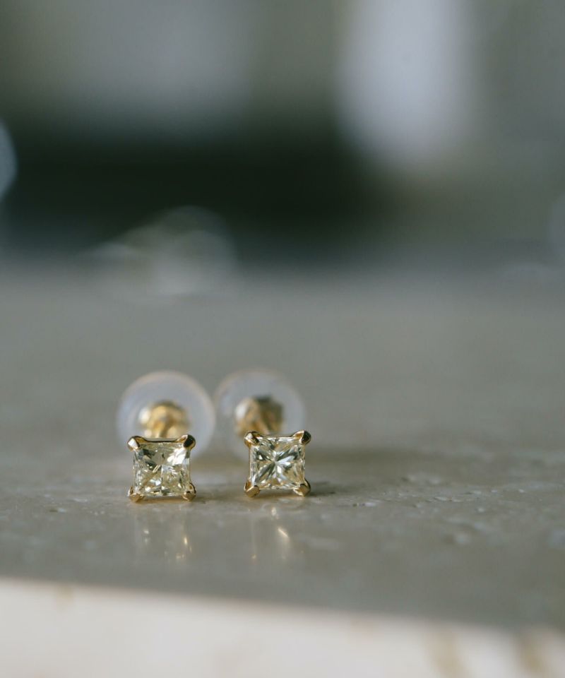ゴールド 18k ダイヤ ピアス ダイヤモンド 一粒 レディース ブランド プリンセスカット
