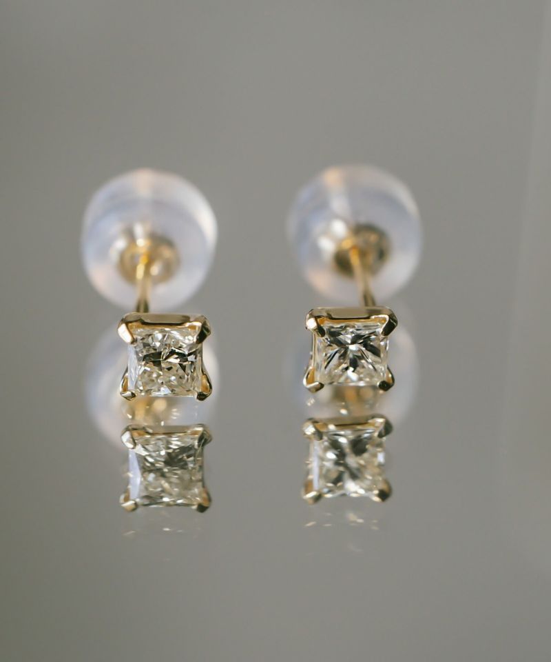 18K ダイヤモンド ピアス 一粒 プリンセスカット 【asteri-lumea