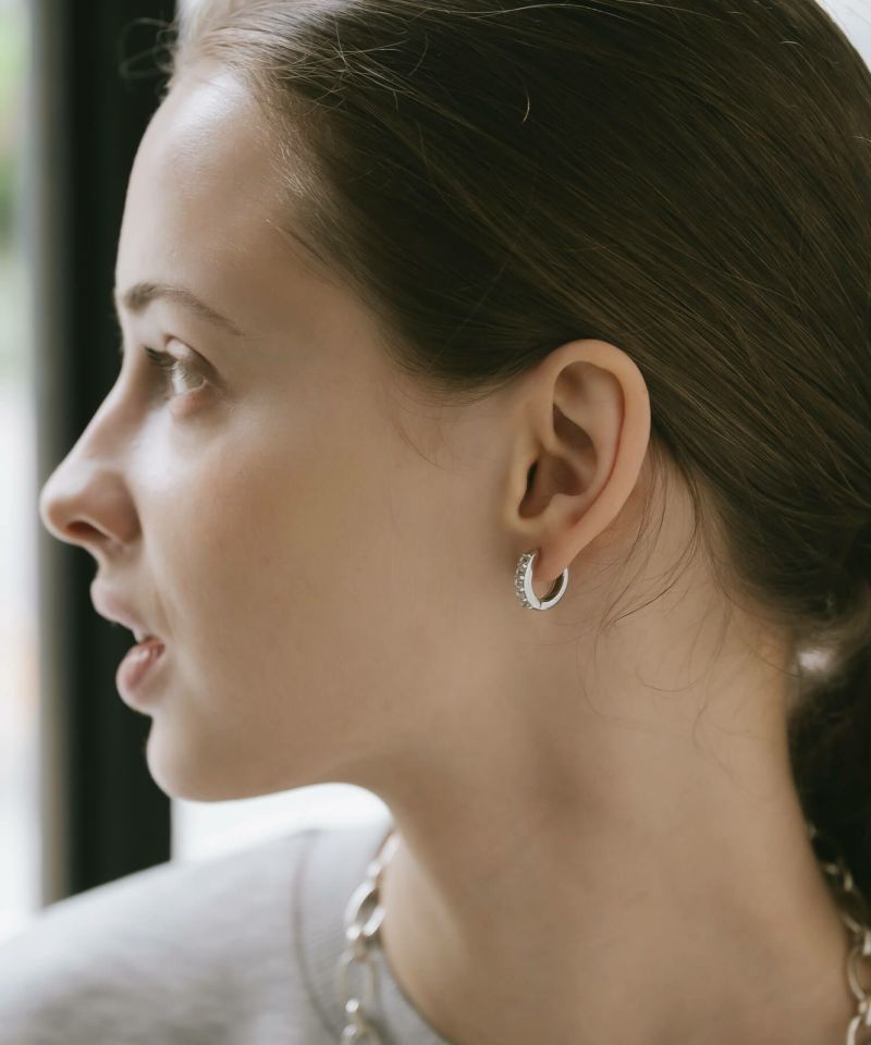 フープピアス 大ぶり 大きめ シルバー 925 フープ ピアス ホワイトトパーズ 【elveria エルベリア】 天然石 ピアス 金属アレルギー キラキラ クリスタルパヴェ 両耳用 ラインストーン 人気 大人 可愛い おしゃれ