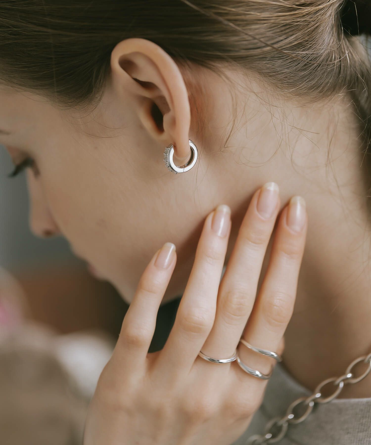 フープピアス 大ぶり 大きめ シルバー 925 フープ ピアス ホワイトトパーズ 【elveria エルベリア】 天然石 ピアス 金属アレルギー キラキラ クリスタルパヴェ 両耳用 ラインストーン 人気 大人 可愛い おしゃれ