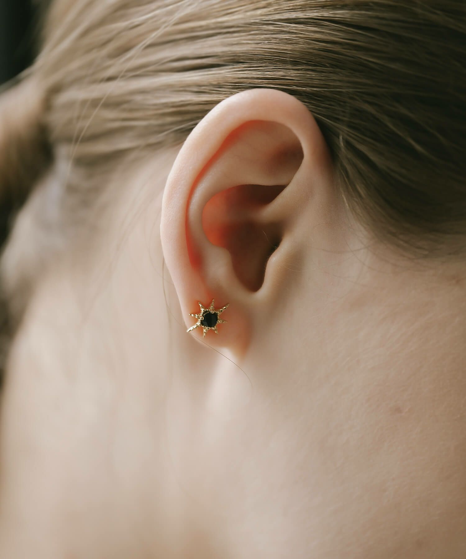 18金 仕上げ ピアス シルバー 925 スタッド ピアス ブラックオニキス 【solaria ソラリア】 星 スター 小ぶり 小さめ 天然石 ピアス 金属アレルギー キラキラ 両耳用 人気 大人 可愛い おしゃれ