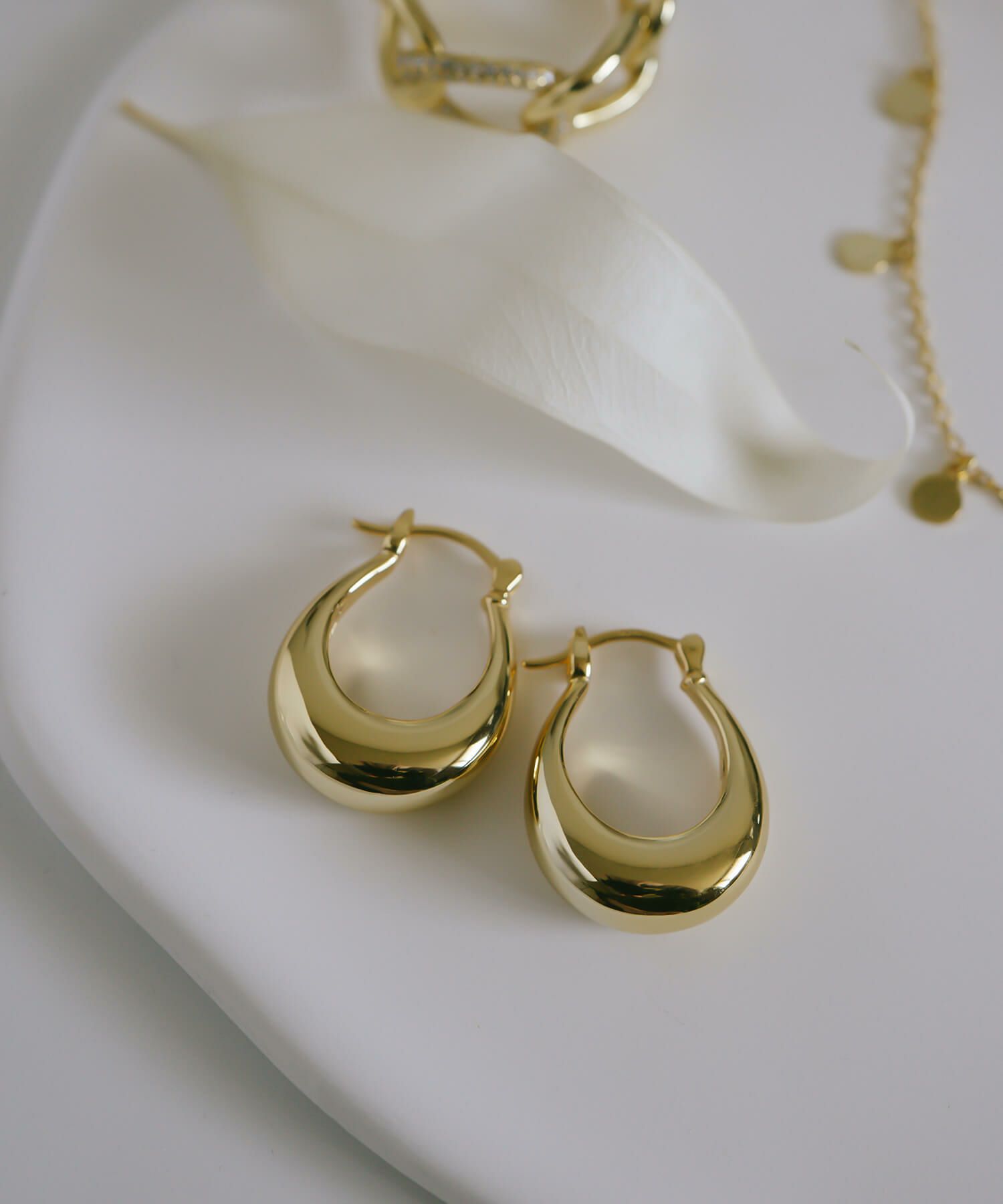 フープピアス 大きめ シルバー ピアス フープ 金属アレルギー対応 【Ladew-miel ラデューミエル】 レディース ドロップ 揺れる シルバー925 雫 大きい 大ぶり ゴールド オーバル おしゃれ 個性的 人気 シンプル カジュアル 大人 かわいい