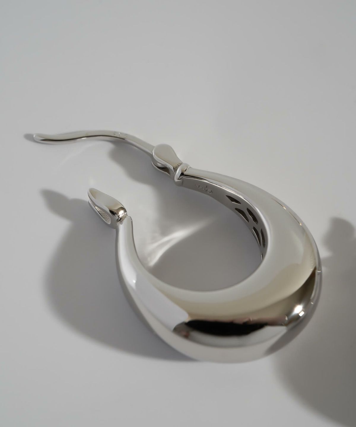 フープピアス 大きめ シルバー ピアス フープ 金属アレルギー対応 【Ladew-miel ラデューミエル】 レディース ドロップ 揺れる シルバー925 雫 大きい 大ぶり ゴールド オーバル おしゃれ 個性的 人気 シンプル カジュアル 大人 かわいい