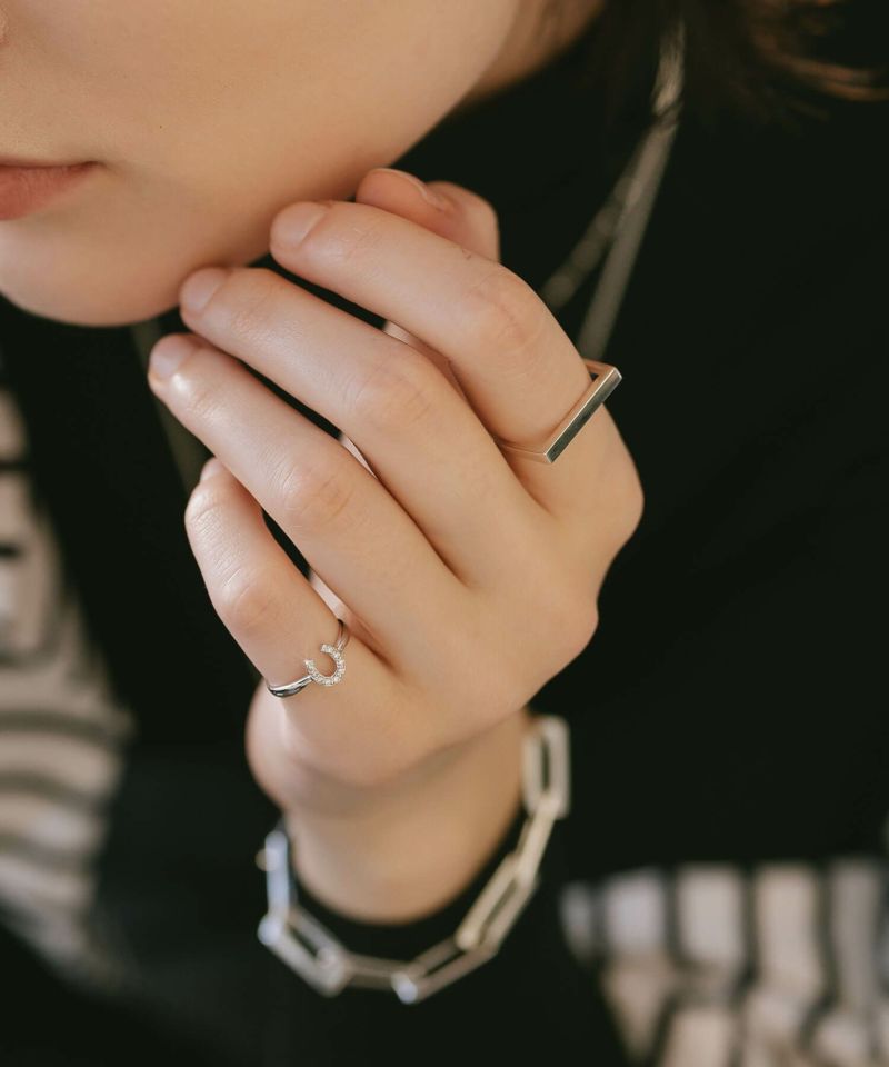 k10 ホワイトゴールド リング 指輪 レディース ダイヤ おしゃれ シンプル ピンキーリング 【equina エクイナ】 ダイヤモンド 指輪 10金 リング 10K プレゼント 女性 誕生日 母 還暦祝い 指輪 ブランド 人気 20代 30代 40代 50代 プレゼント 大人 ピンキー リング