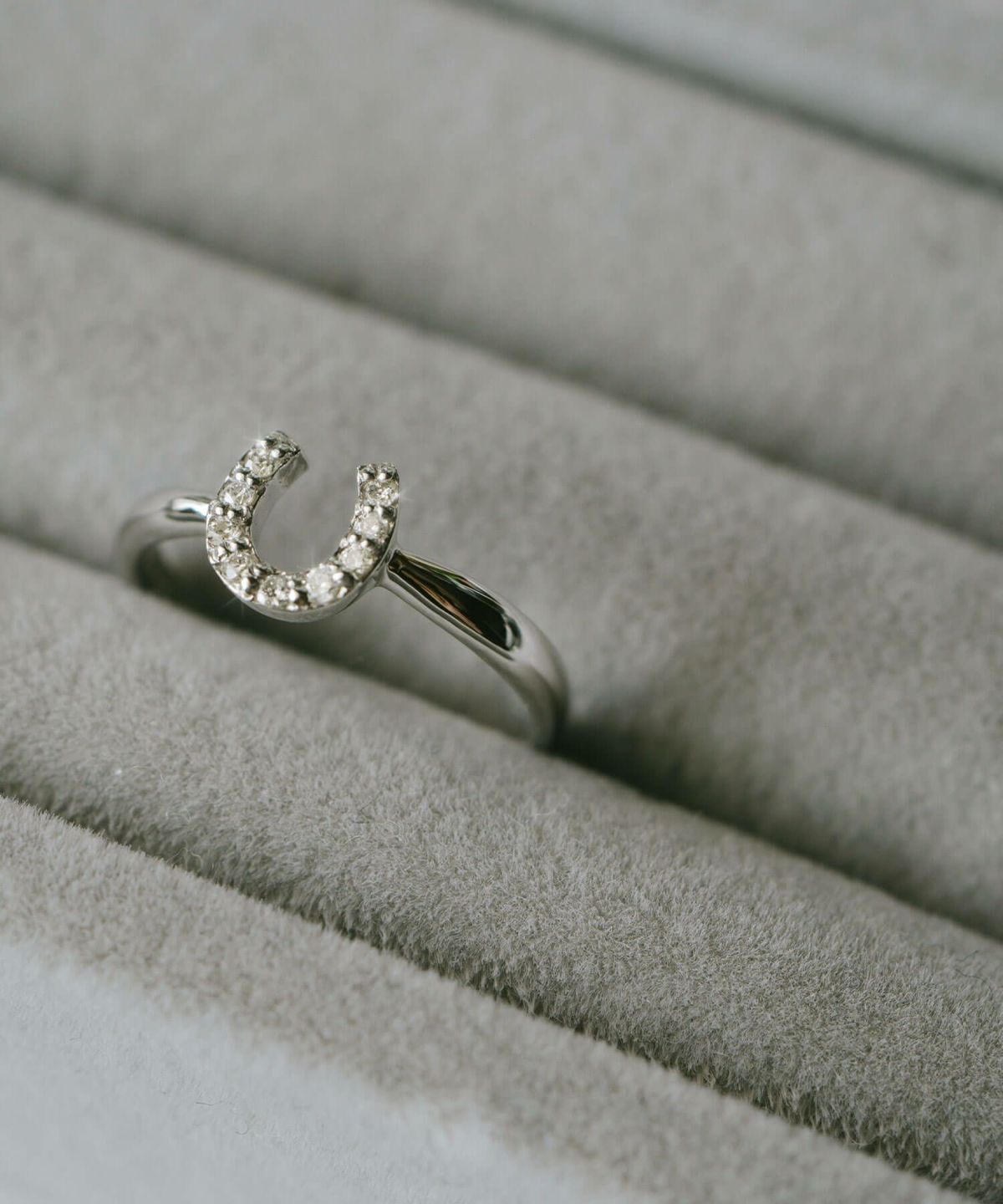 k10 ホワイトゴールド リング 指輪 レディース ダイヤ おしゃれ シンプル ピンキーリング 【equina エクイナ】 ダイヤモンド 指輪 10金 リング 10K プレゼント 女性 誕生日 母 還暦祝い 指輪 ブランド 人気 20代 30代 40代 50代 プレゼント 大人 ピンキー リング