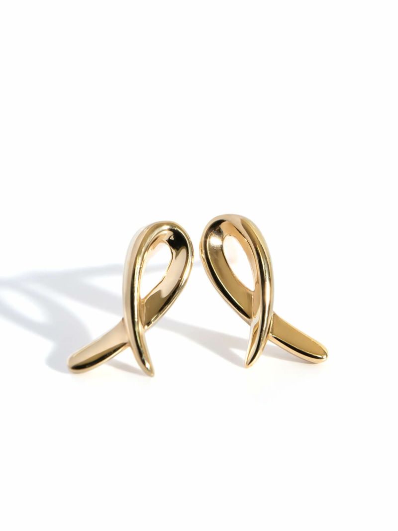 18k つけっぱなし ピアス  【elpia-pe エルピア】 k18 18金 ピアス ゴールド金属アレルギー リボン 小さめ 小ぶり 小さい シンプル 上品 繊細 エレガント 可愛い カジュアル フォーマル レディース ジュエリー アクセサリー 軽量 アウェアネスリボン ループリボン