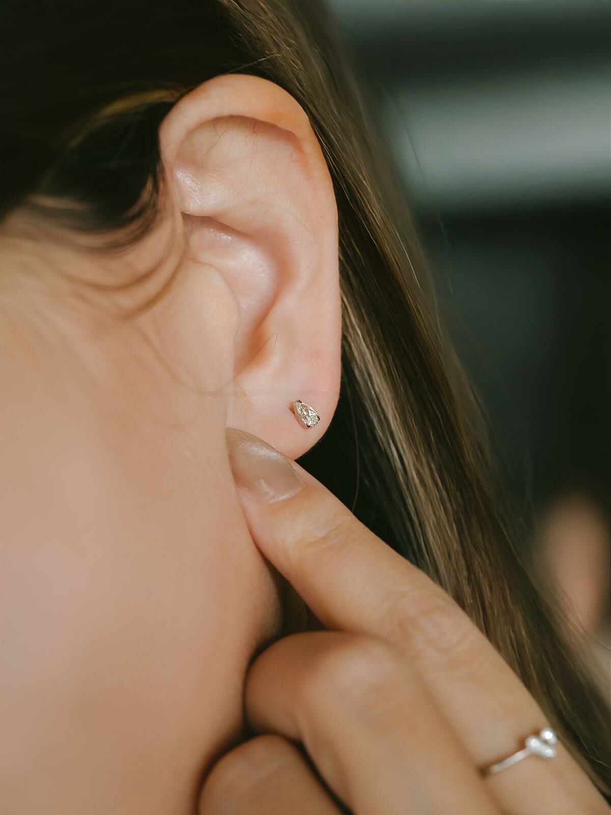 【特価_数量限定】ダイヤモンド ピアス 一粒 プラチナ 計0.3ct  【asteri-dew アステリ・デュー】 雫 ダイヤ つけっぱなし ピアス 金属アレルギー対応 おしゃれ シンプル 女性 誕生石 極小 ダイヤ レディース