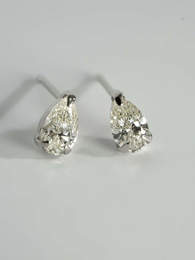 【特価_数量限定】ダイヤモンド ピアス 一粒 プラチナ 計0.3ct  【asteri-dew アステリ・デュー】 雫 ダイヤ つけっぱなし ピアス 金属アレルギー対応 おしゃれ シンプル 女性 誕生石 極小 ダイヤ レディース