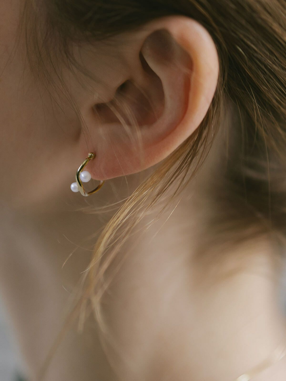 真珠 パール ピアス 揺れる フープ 金属アレルギー対応 18K 仕上げ 淡水パール 【afrizo-nadia アフリジオ・ナディア】 フープピアス レディース ピアス 大人 小さめ シルバー925 ピアス 小さい 小ぶり プレゼント 女性 誕生日 彼女 記念日