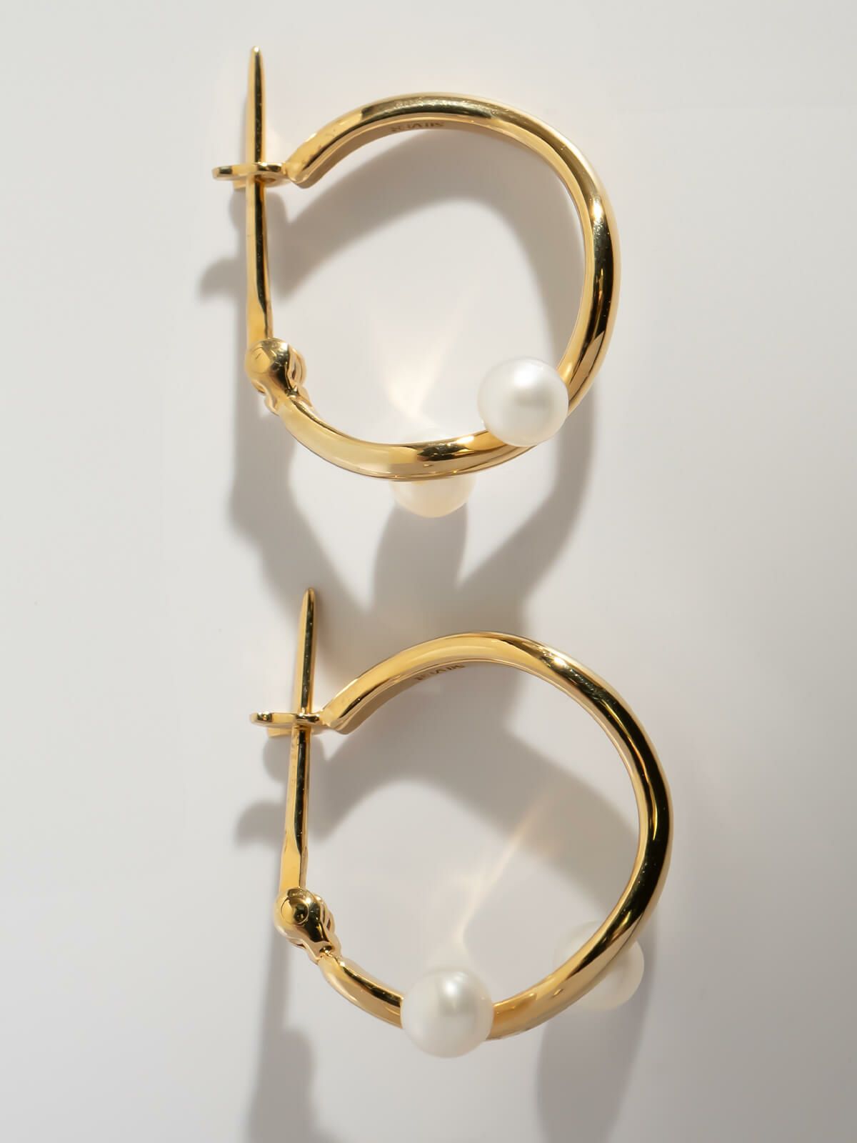 真珠 パール ピアス 揺れる フープ 金属アレルギー対応 18K 仕上げ 淡水パール 【afrizo-nadia アフリジオ・ナディア】 フープピアス レディース ピアス 大人 小さめ シルバー925 ピアス 小さい 小ぶり プレゼント 女性 誕生日 彼女 記念日