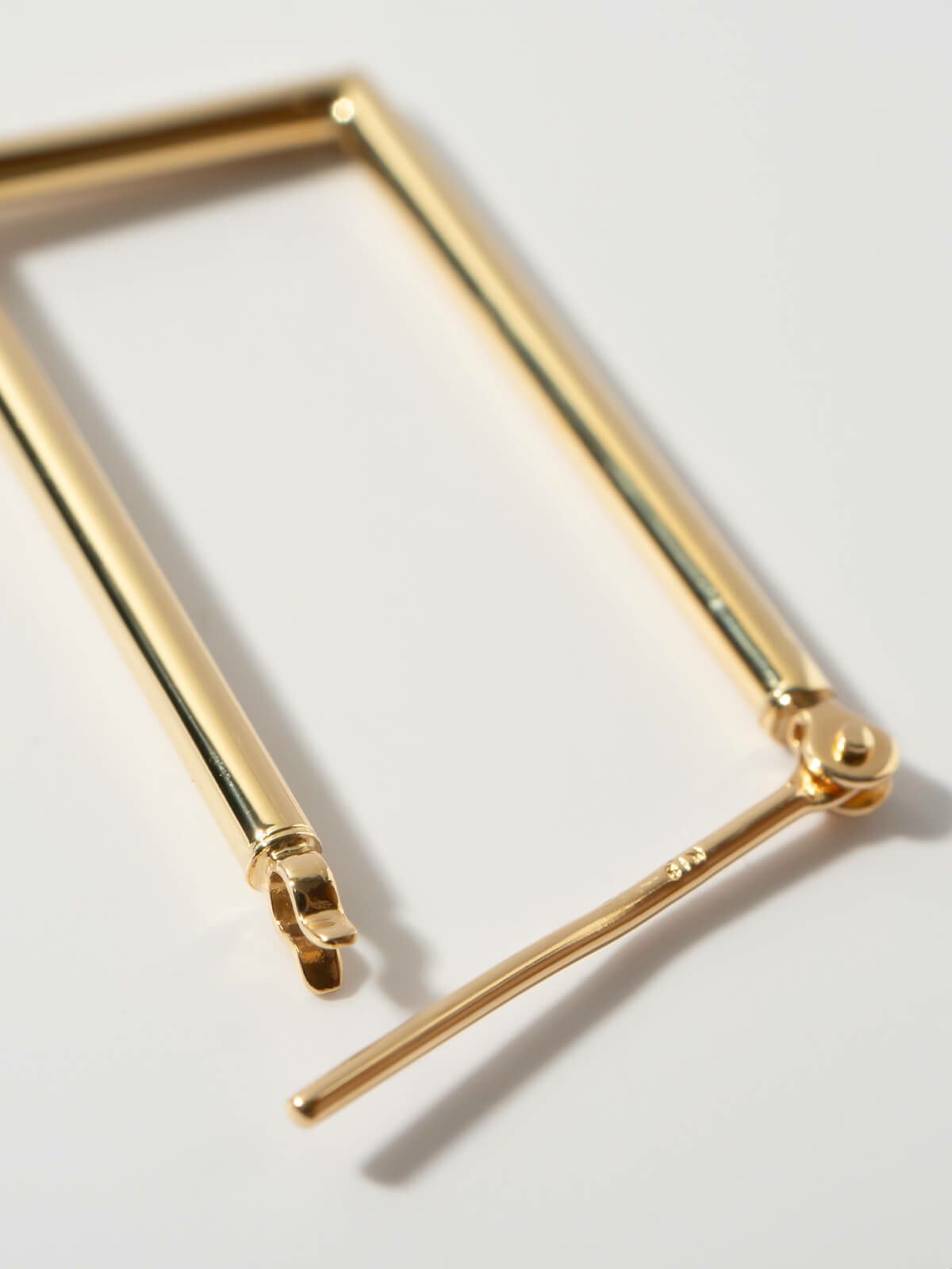 フープ ピアス 金属アレルギー対応 18K 18金 K18 フープピアス 【elpota エルポタ】 メンズ ピアス レディース 大人 可愛い ジュエリー アクセサリー プレゼント 女性 ギフト 誕生日 彼女 ピアス モード モード系 大きめ おしゃれ 軽量