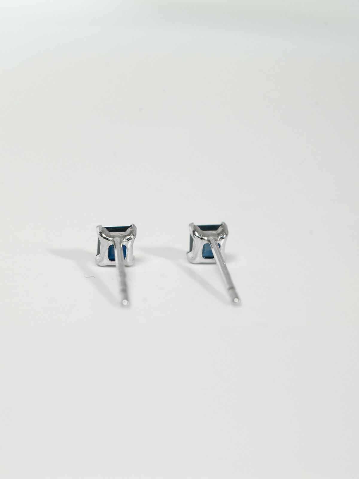 ピアス サファイヤ ブルー レディース プラチナ ブランド