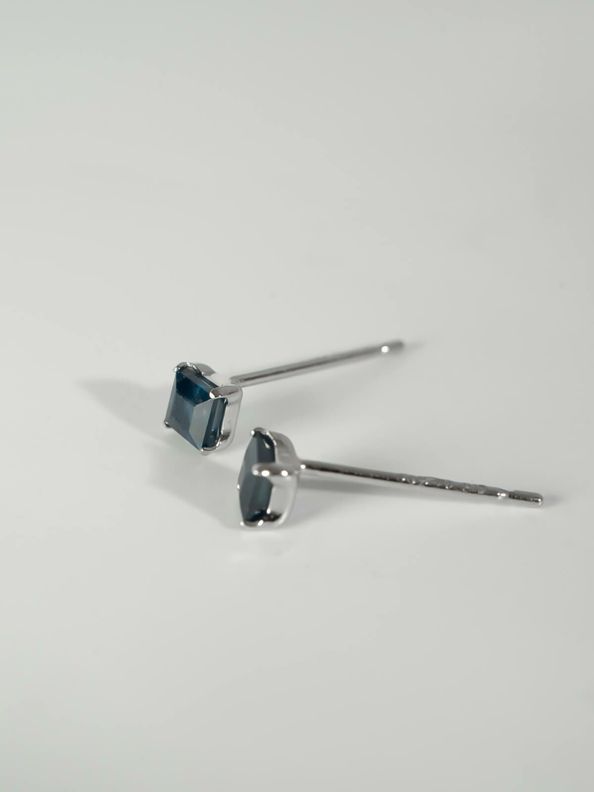 ピアス サファイヤ ブルー レディース プラチナ ブランド