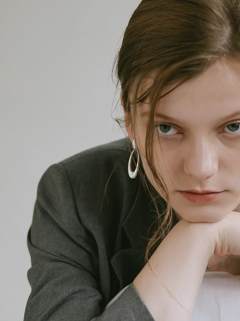 揺れるシンプルなレディースピアス シルバー大ぶりピアス ブランド