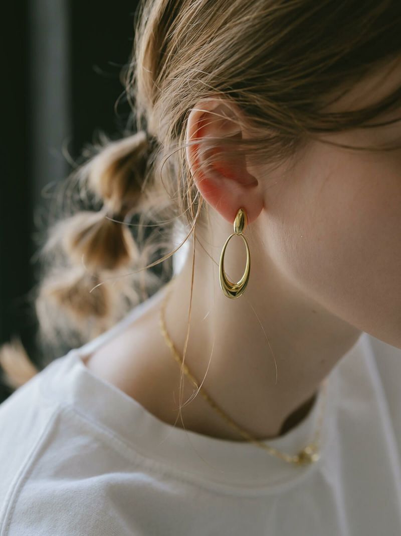 揺れるシンプルなレディースピアス ゴールド大ぶりピアス ブランド