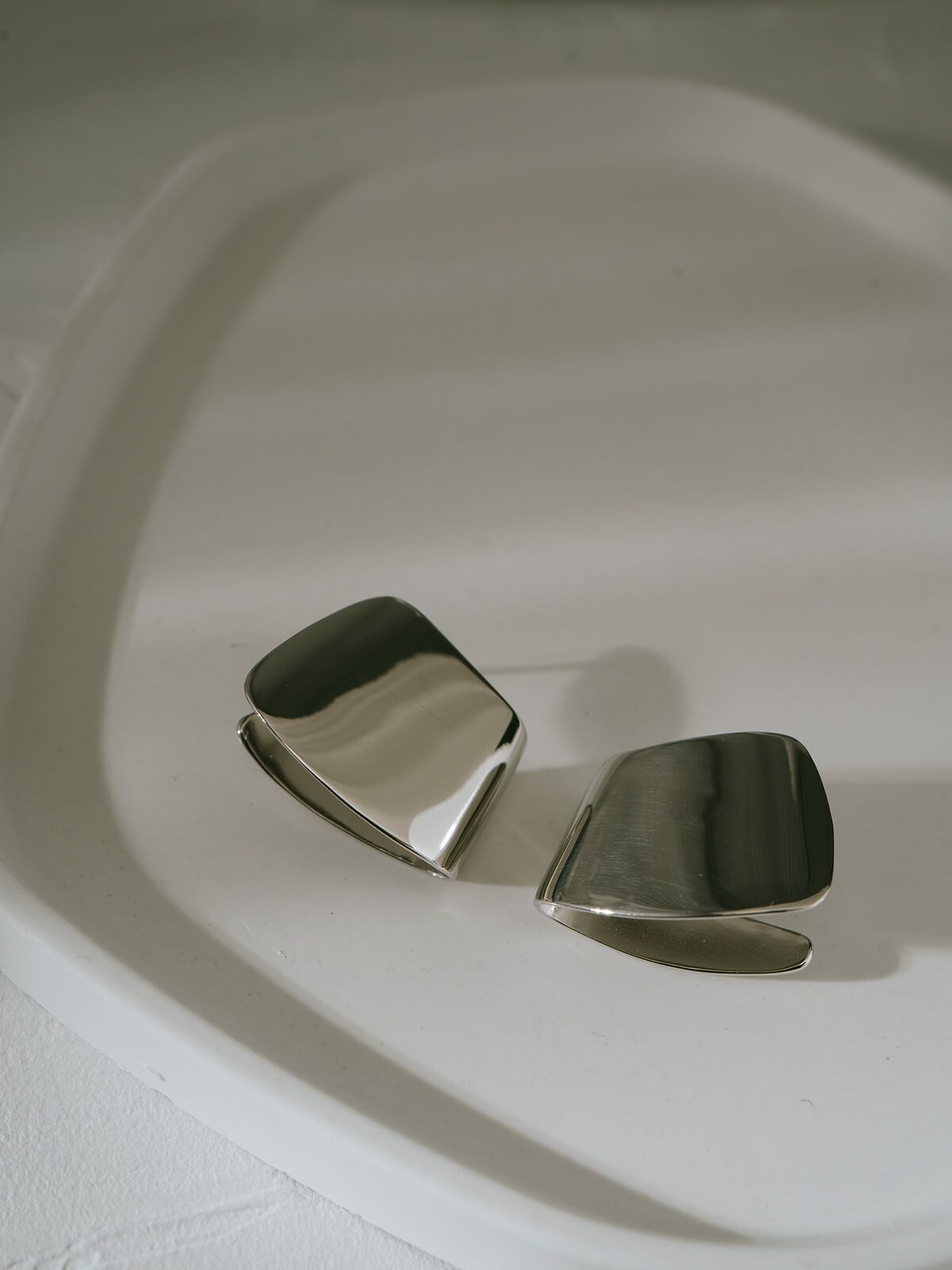 大ぶり ピアス レディース シンプル 大きめ ブランド【mirava ミラヴァ】