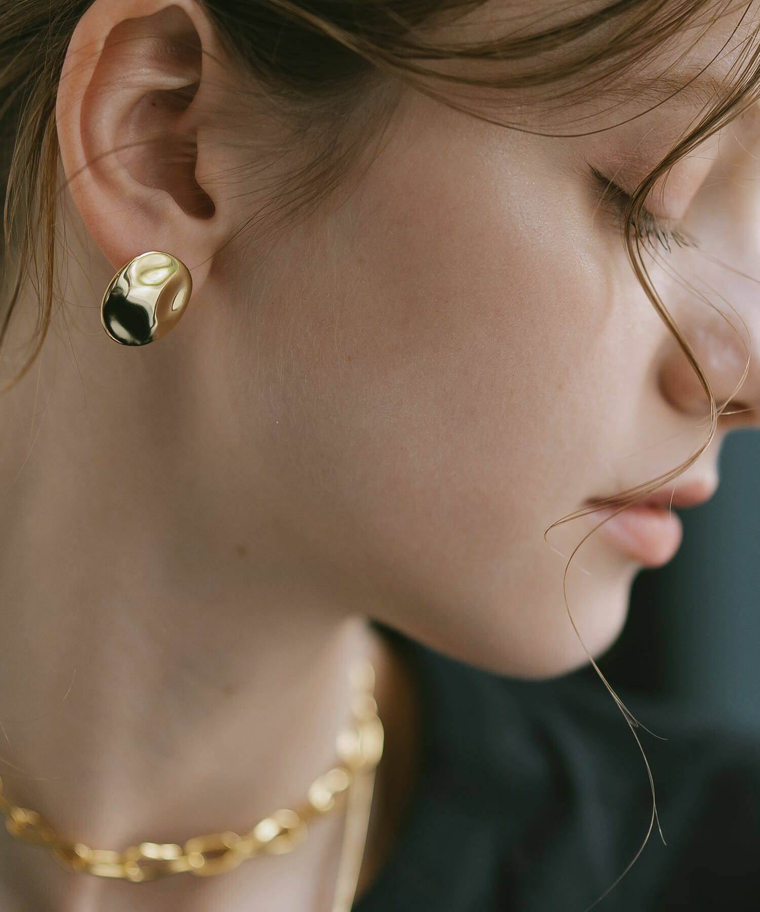 シンプルな大ぶりピアス ゴールド K18仕上げ レディース ブランド