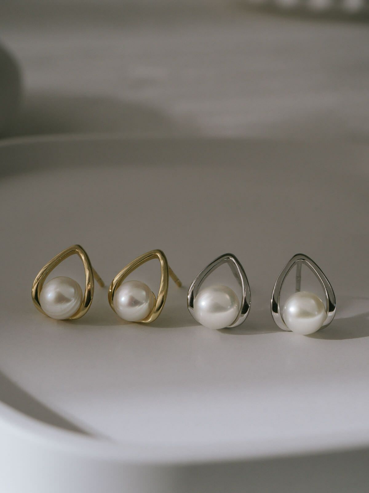 パール ピアス 一粒 ドロップ ぶら下がり シルバー925 金属アレルギー対応 フープ 【arne アルメ】 ドロップピアス 18k 仕上げ ピアス 真珠 普段 使い シルバー ゴールド ニッケルフリー シンプル ギフト プレゼント 女性 誕生日 クリスマス バレンタイン