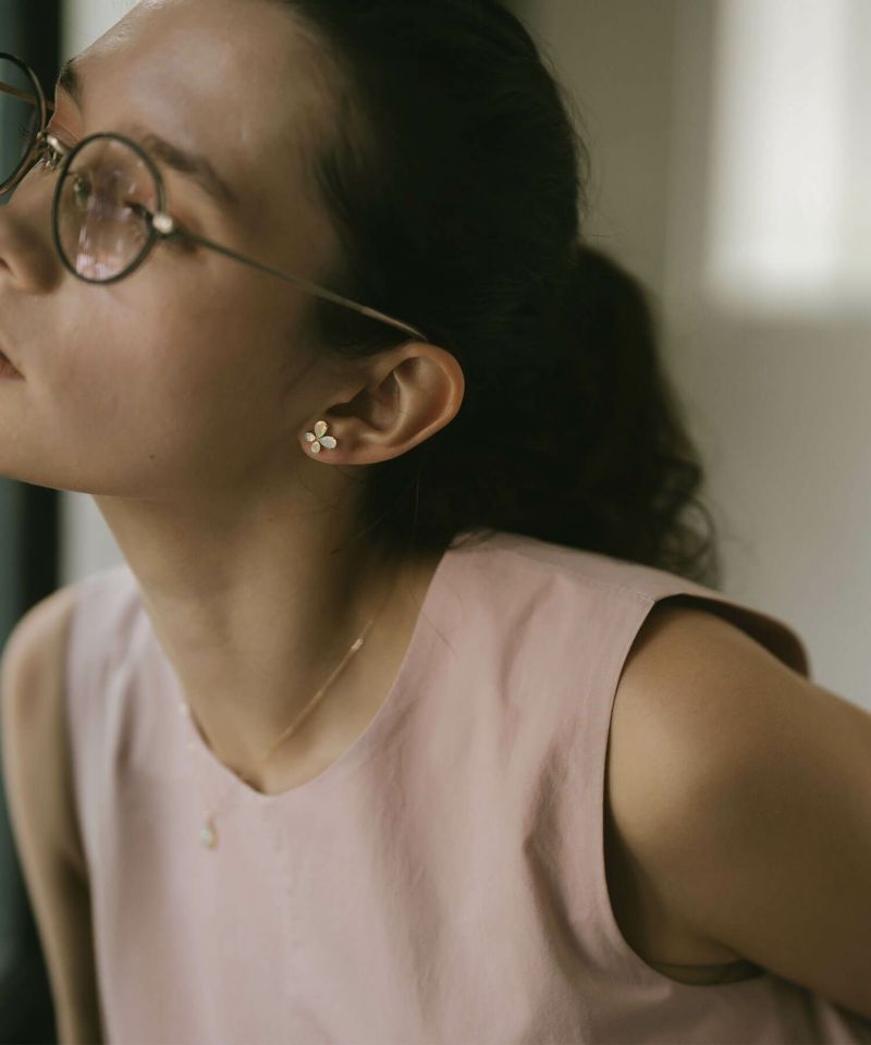 蝶 ピアス 10K 金属アレルギー 対応 【terra-papillon テラ・パピロン】 蝶々 バタフライ かわいい ピアス 10金 k10 色ーゴールド オパール 小さめ ピアス 小ぶり 大人 おしゃれ ピアス シンプル 小さい 誕生石 エレガント 石 パワーストーン お守り 繊細