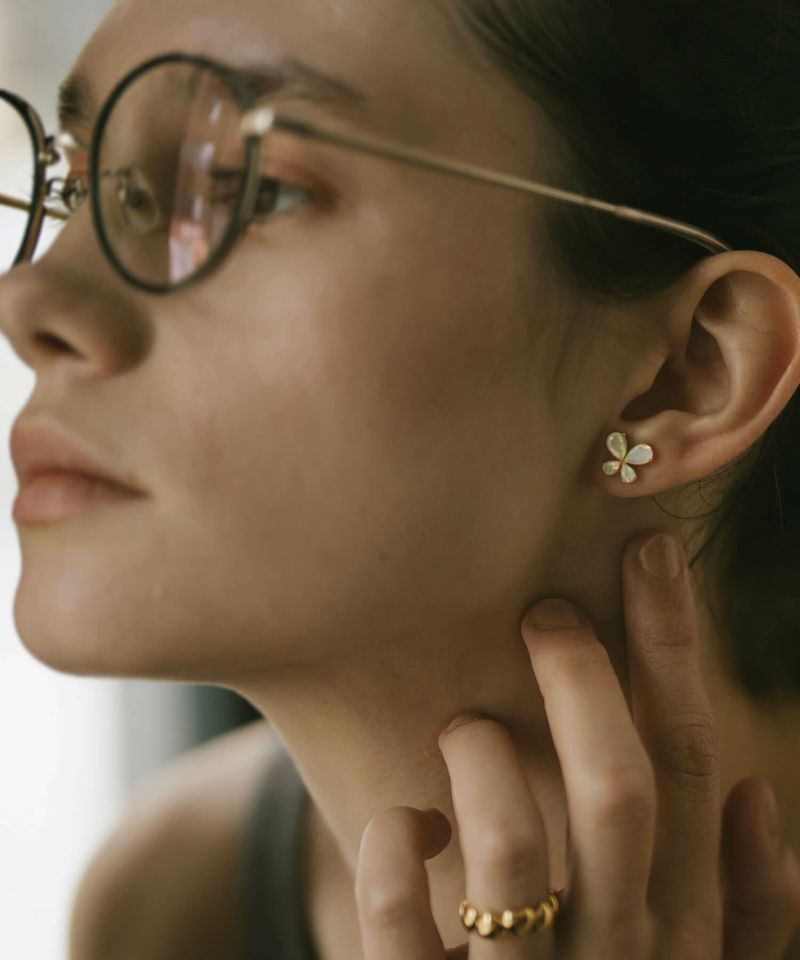 蝶 ピアス 10K 金属アレルギー 対応 【terra-papillon テラ・パピロン】 蝶々 バタフライ かわいい ピアス 10金 k10 色ーゴールド オパール 小さめ ピアス 小ぶり 大人 おしゃれ ピアス シンプル 小さい 誕生石 エレガント 石 パワーストーン お守り 繊細