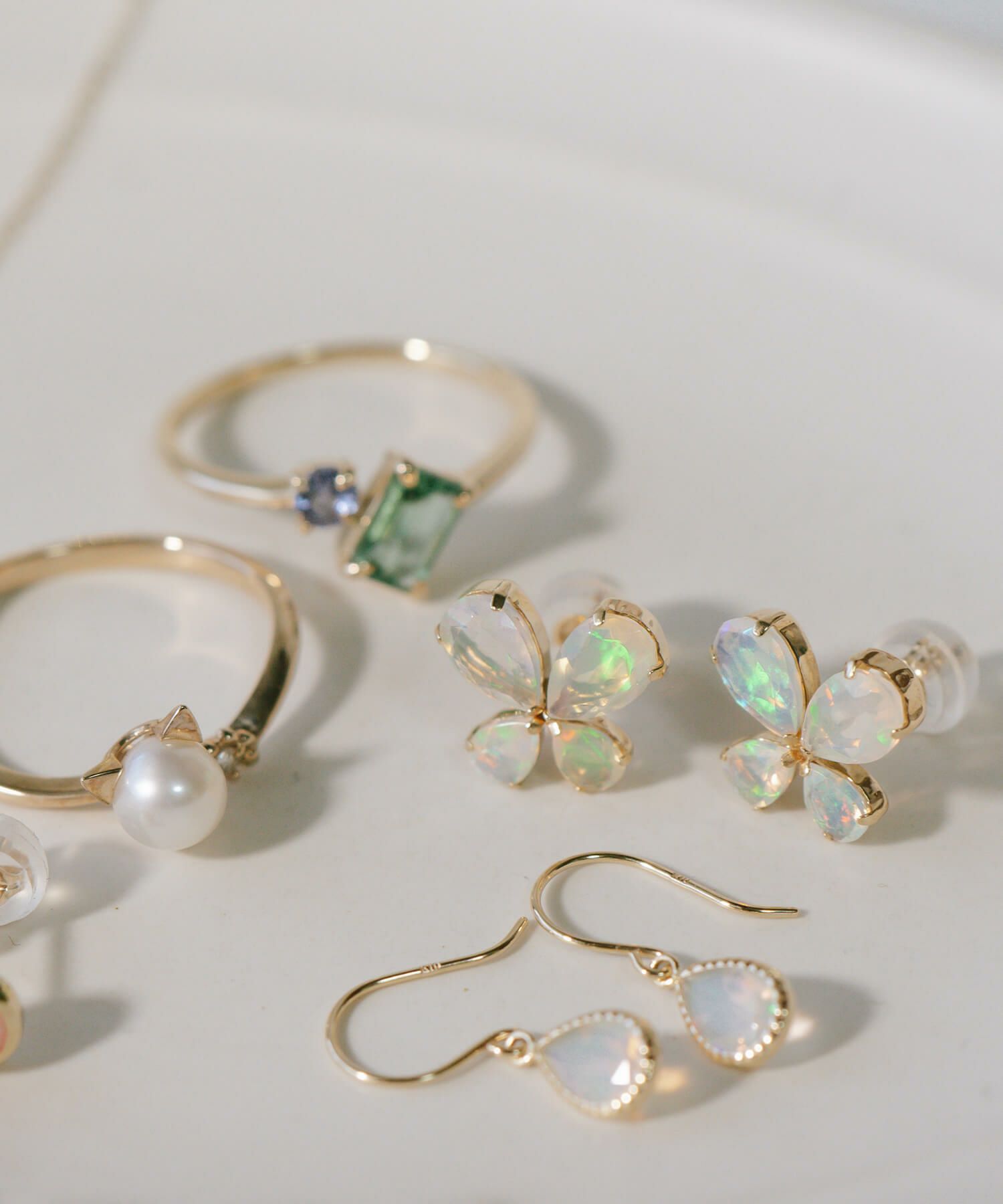 蝶 ピアス 10K 金属アレルギー 対応 【terra-papillon テラ・パピロン】 蝶々 バタフライ かわいい ピアス 10金 k10 色ーゴールド オパール 小さめ ピアス 小ぶり 大人 おしゃれ ピアス シンプル 小さい 誕生石 エレガント 石 パワーストーン お守り 繊細