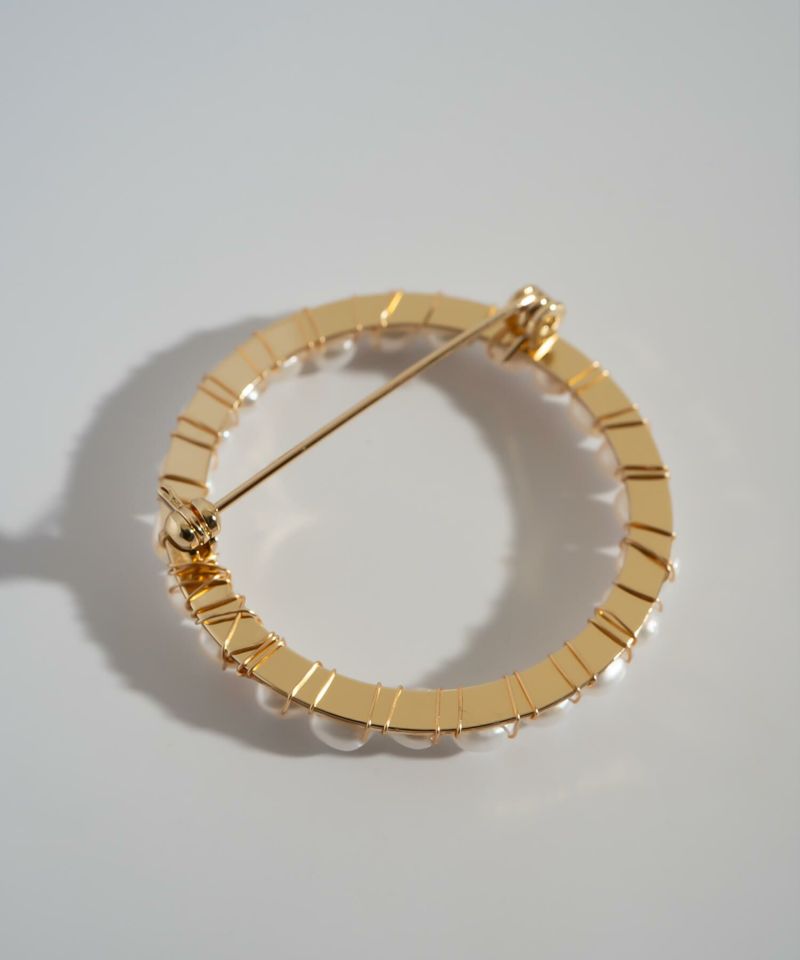 ワイヤー留め。